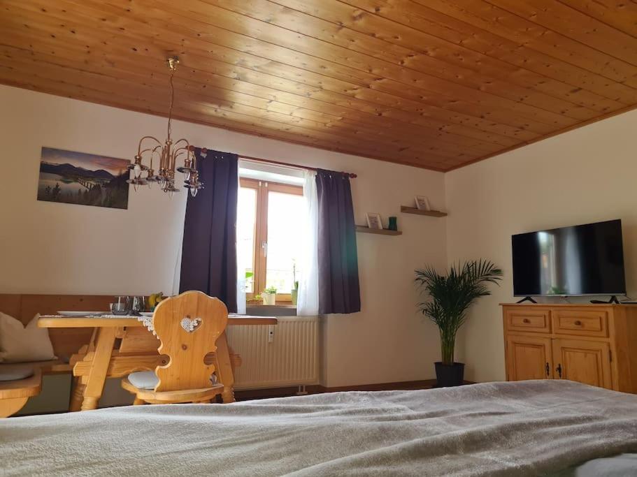 Ruhige Ferienwohnung In Bad Toelz Экстерьер фото